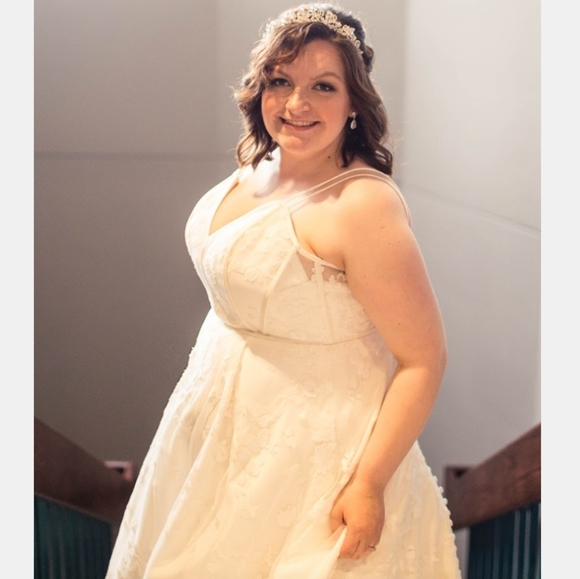 Meet your Posher, Kara - Picture 2 of 7